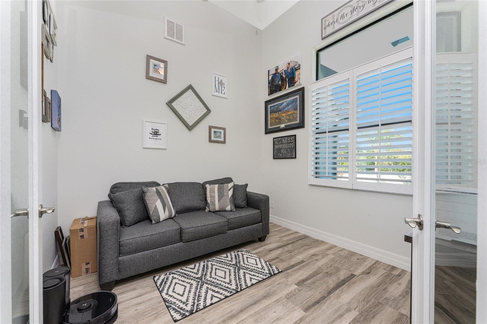 ROTONDA LAKES - Residential