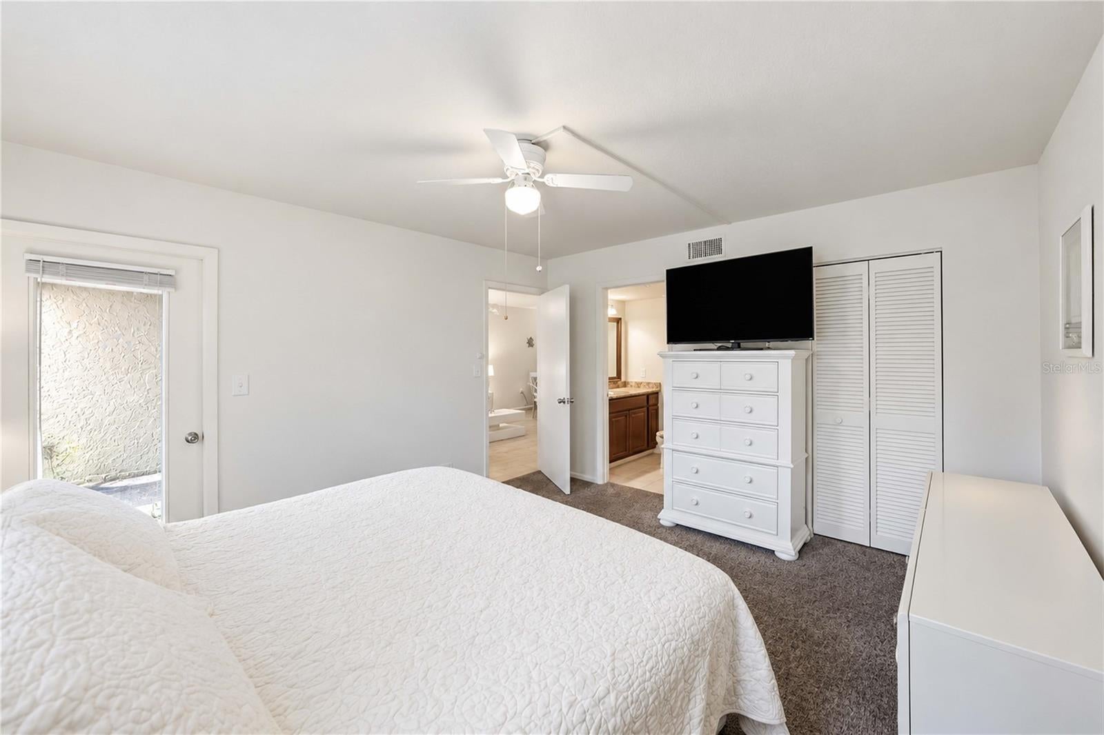 SANDHILL PINES BLDG 01 - Residential