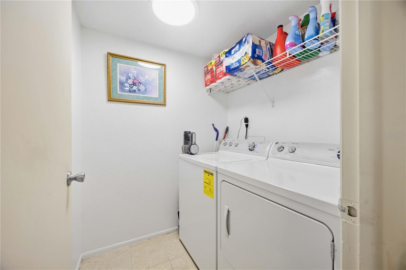 SANDHILL PINES BLDG 01 - Residential