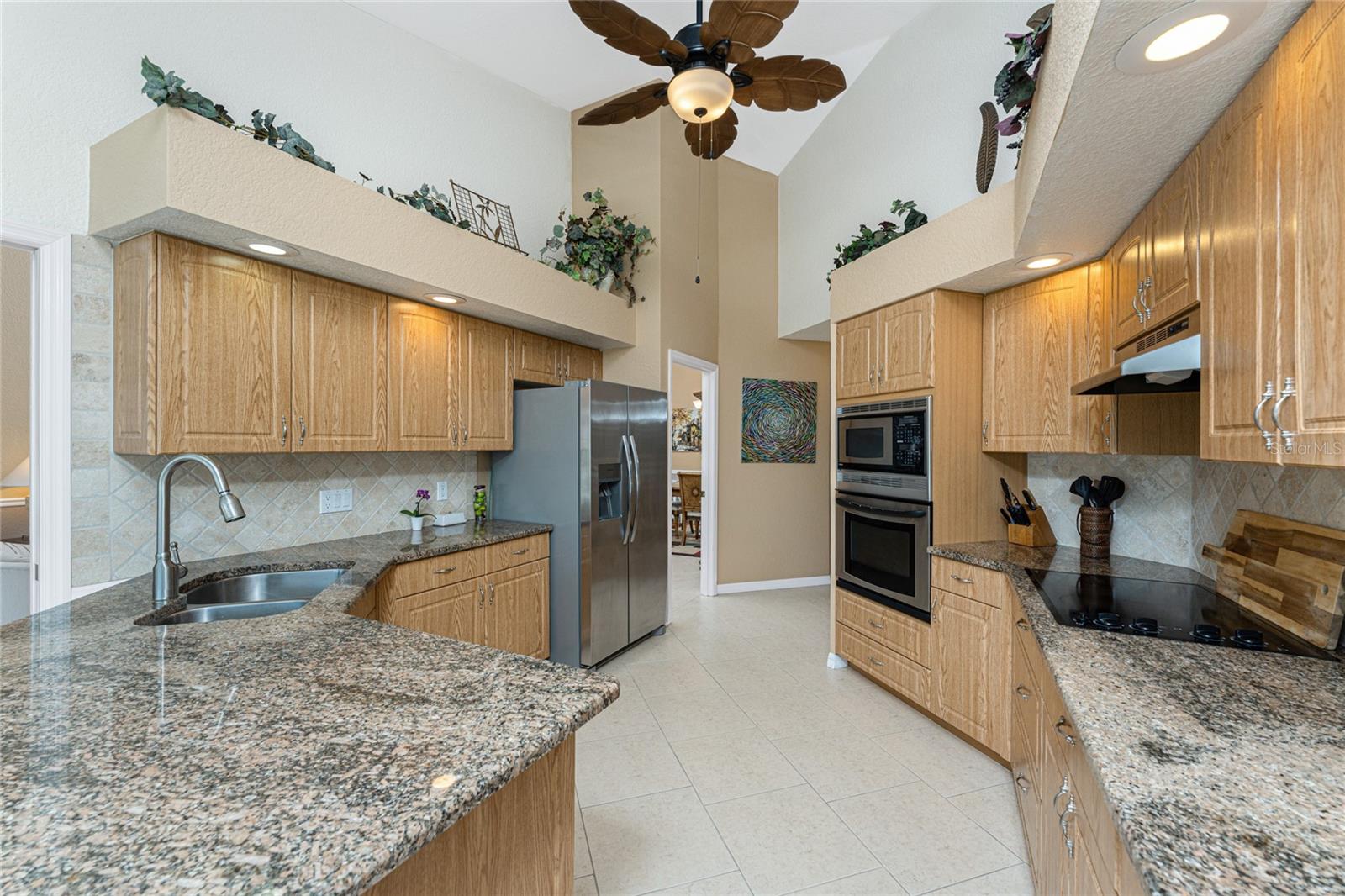 ROTONDA WEST BROADMOOR - Residential