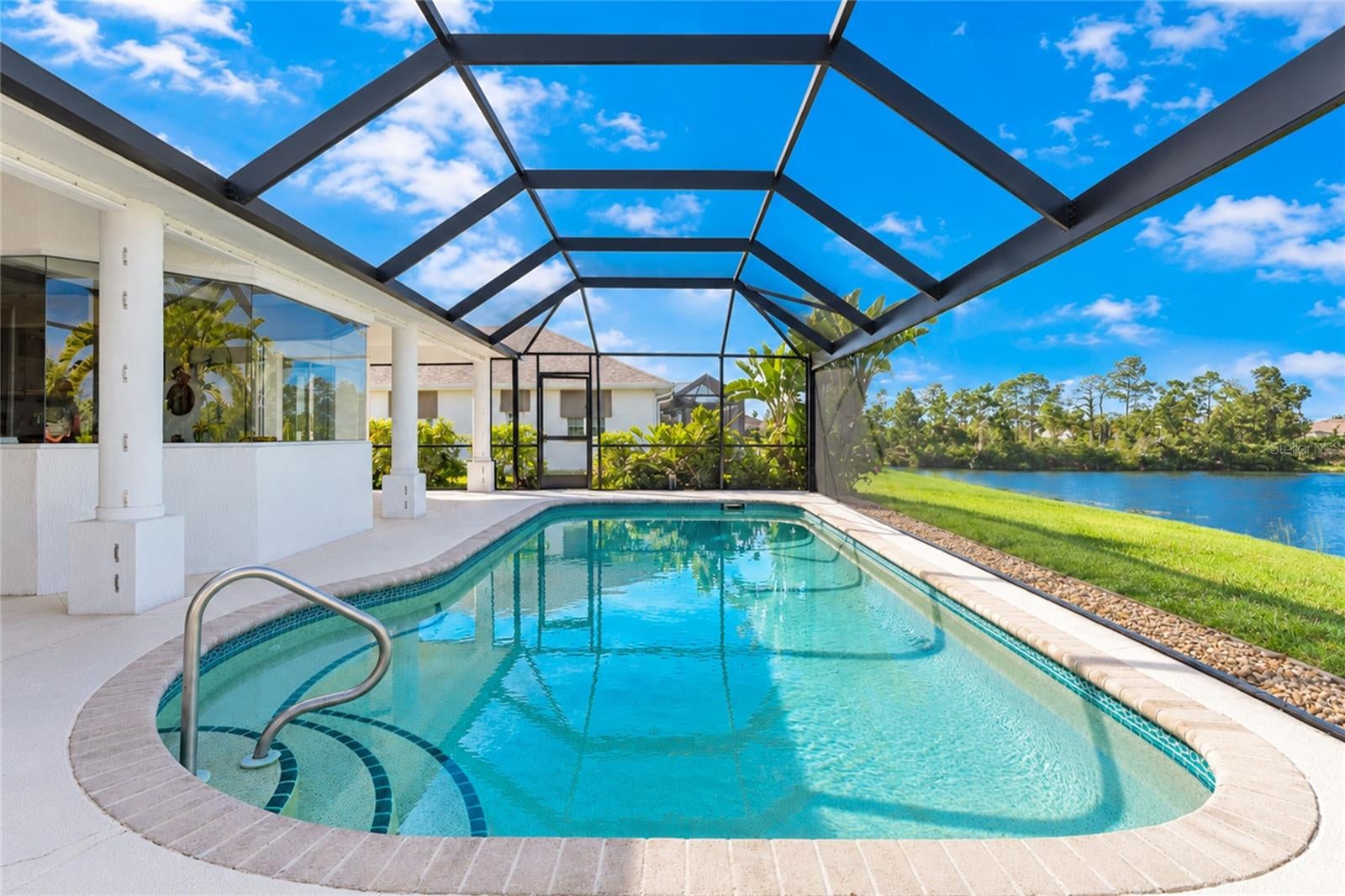 ROTONDA WEST BROADMOOR - Residential