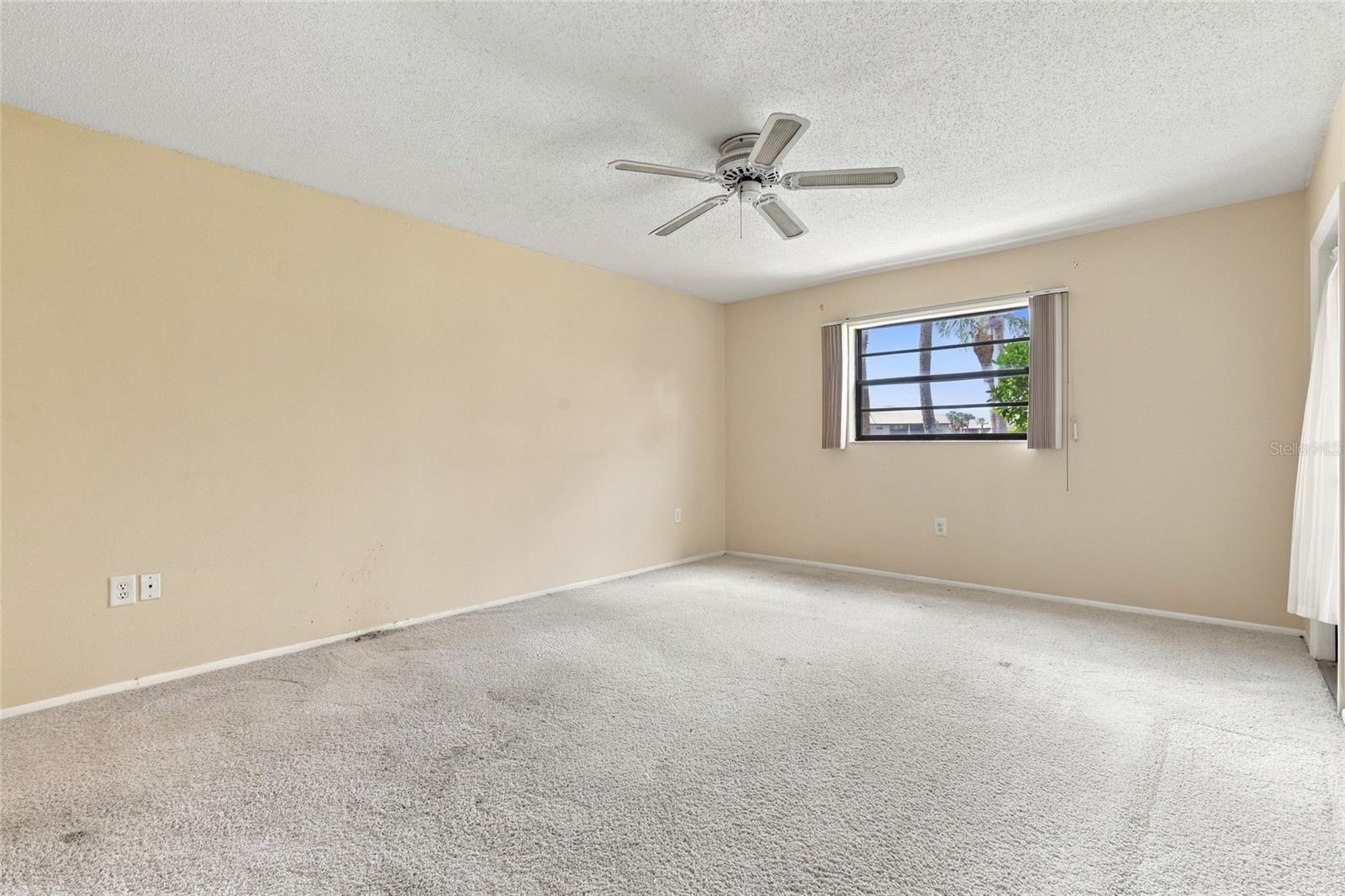 MISSION LAKES - Residential
