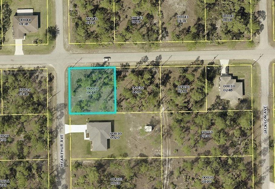 LEHIGH ACRES - Land