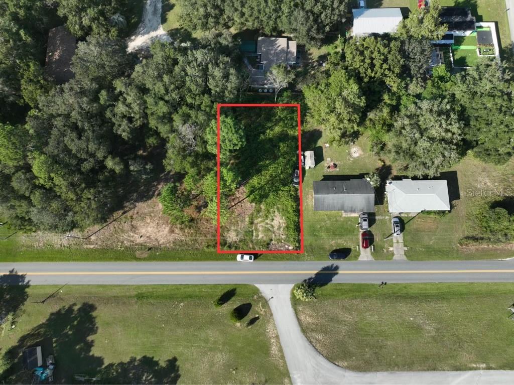 Beautiful, cleared residential lot in Rainbow Lakes Estates! Conveniently located on a paved road, this property offers public water availability and is ready for you to bring your vision to life and build the home you’ve always dreamed of. Enjoy the opportunity to create your own space in a peaceful setting and make your homeownership dreams a reality. Don’t miss this opportunity to own a piece of Florida!
