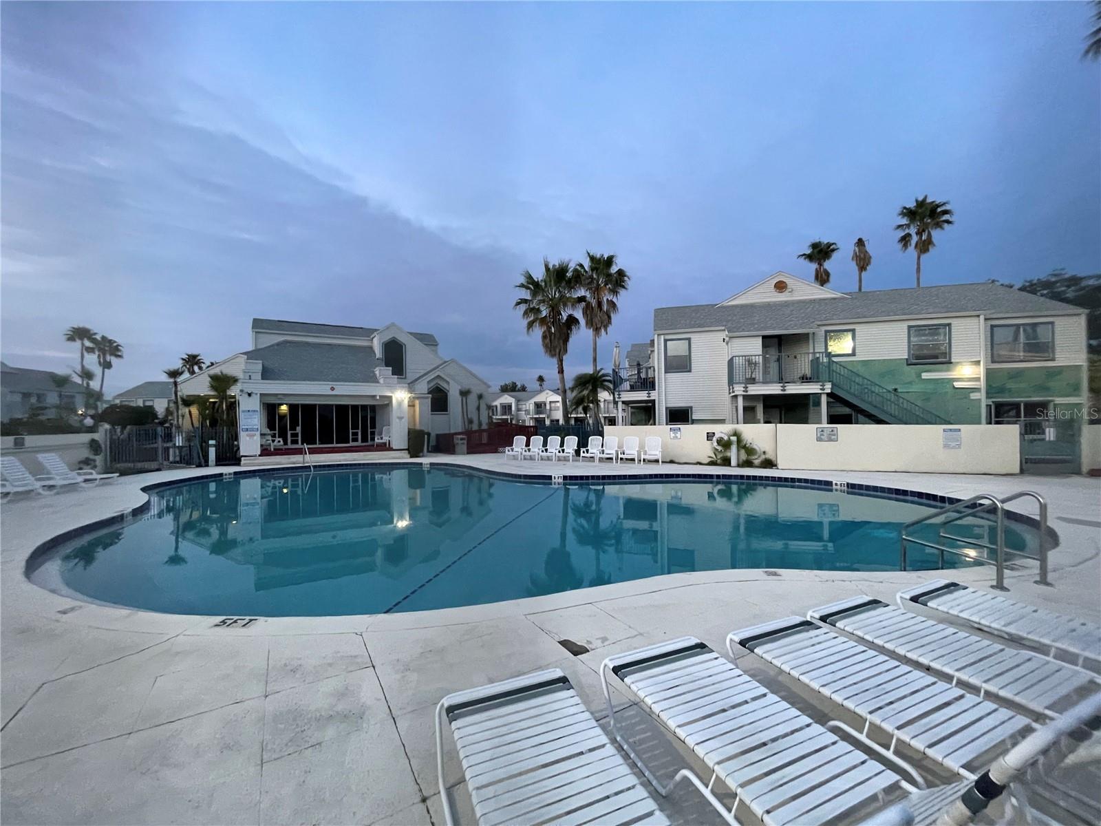 DOCKSIDE CONDO - Residential
