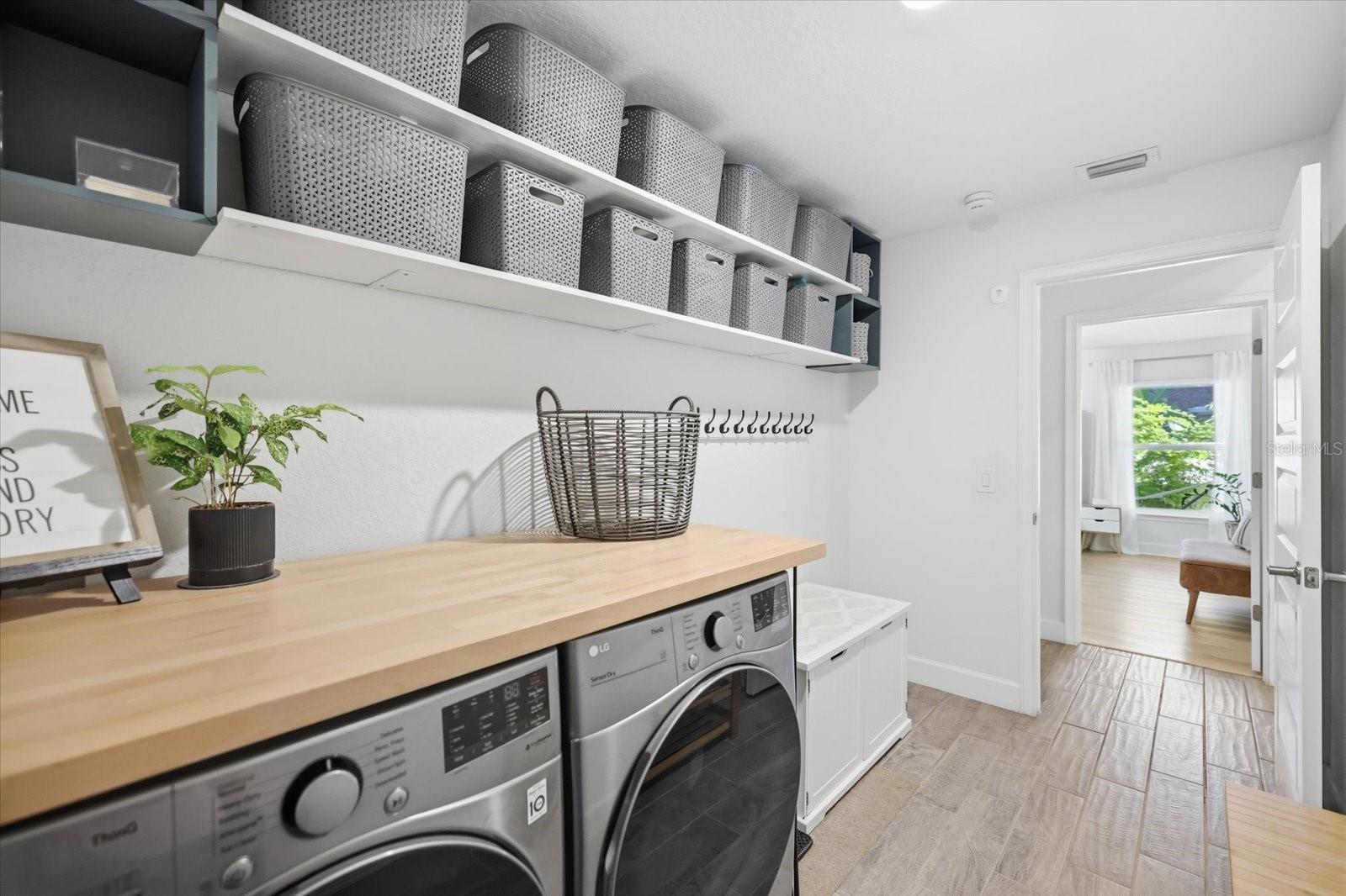 SOUTH VENICE - Residential