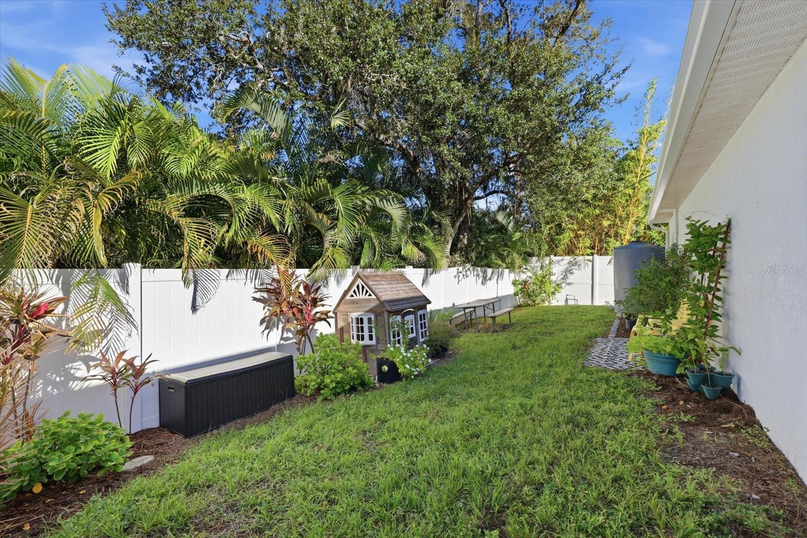 SOUTH VENICE - Residential