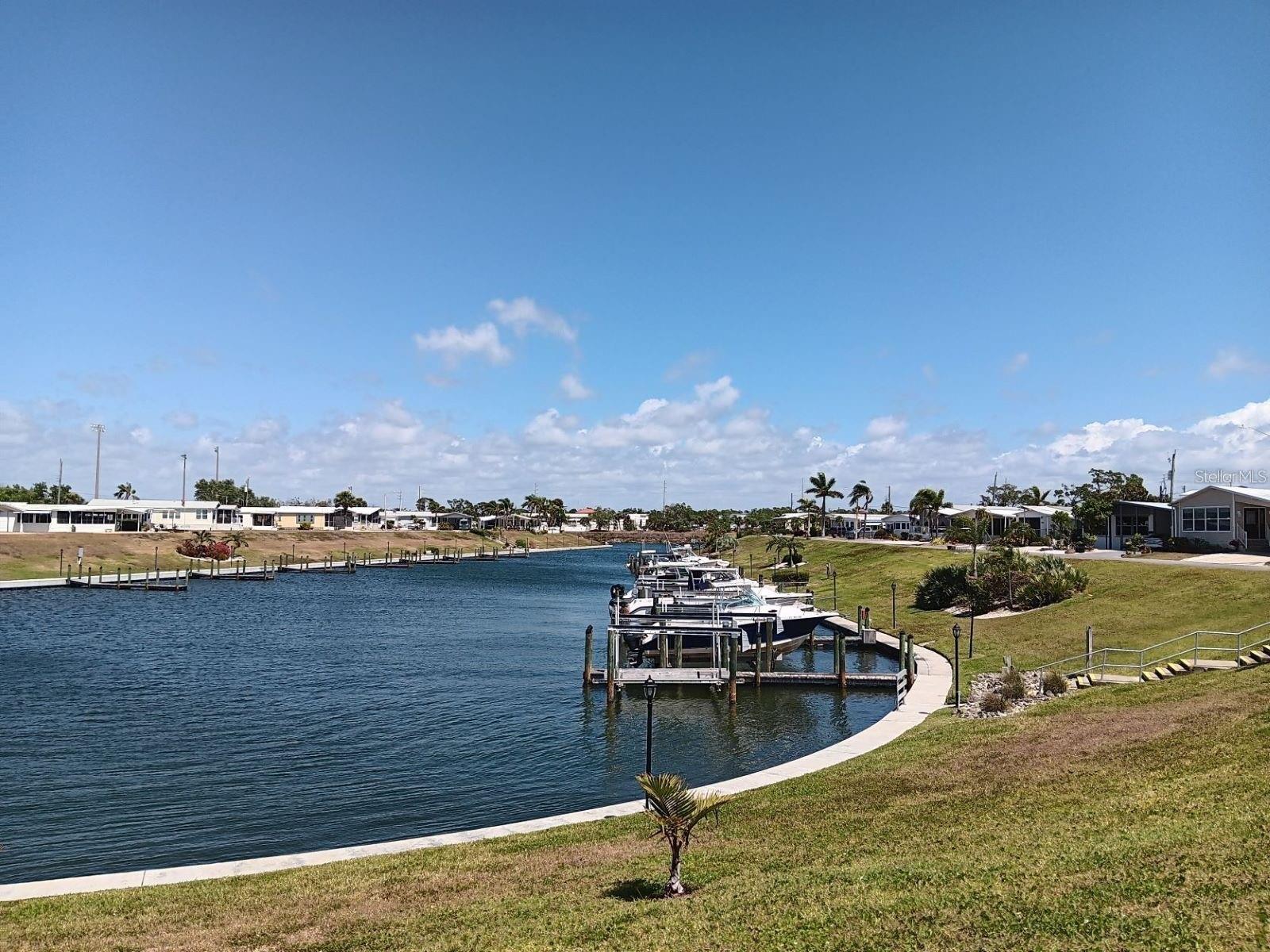 COUNTRY CLUB ESTATES - Residential