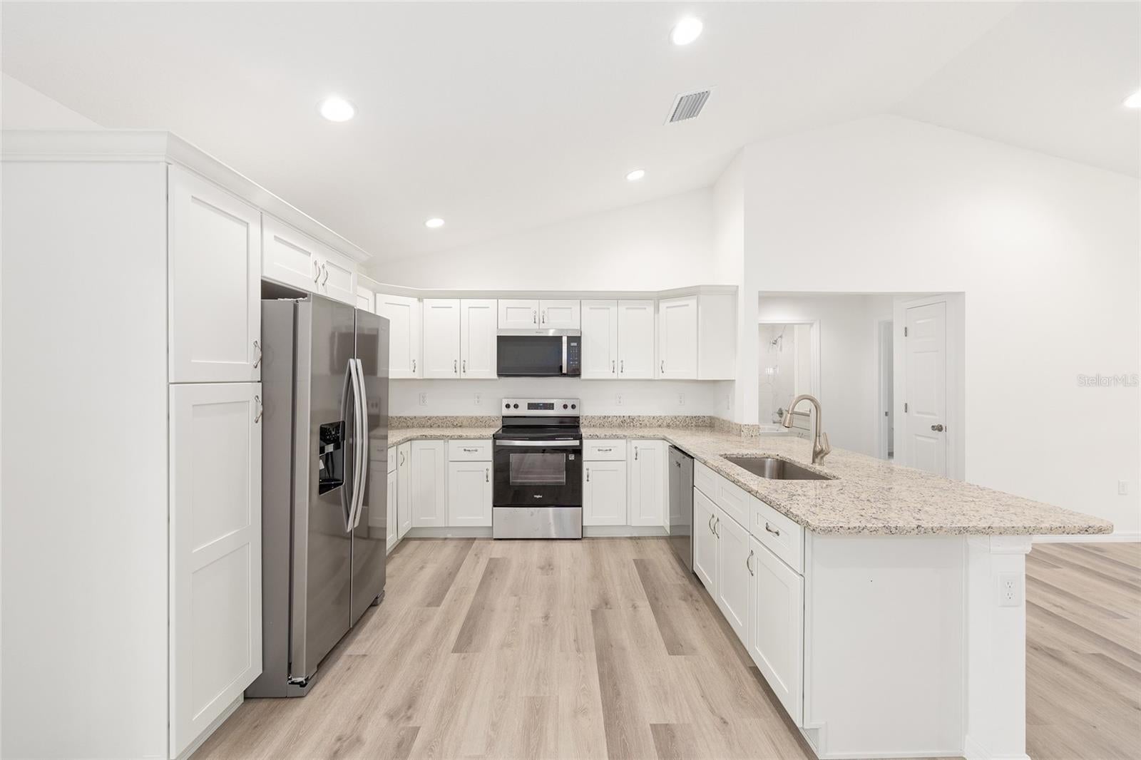 WILLISTON HYLNDS GOLF & C CLUB ESTATE - Residential