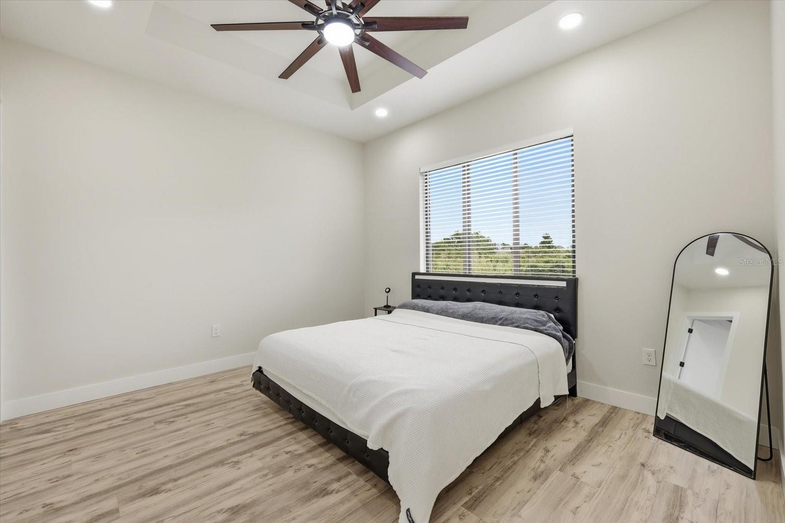 ROTONDA LAKES - Residential