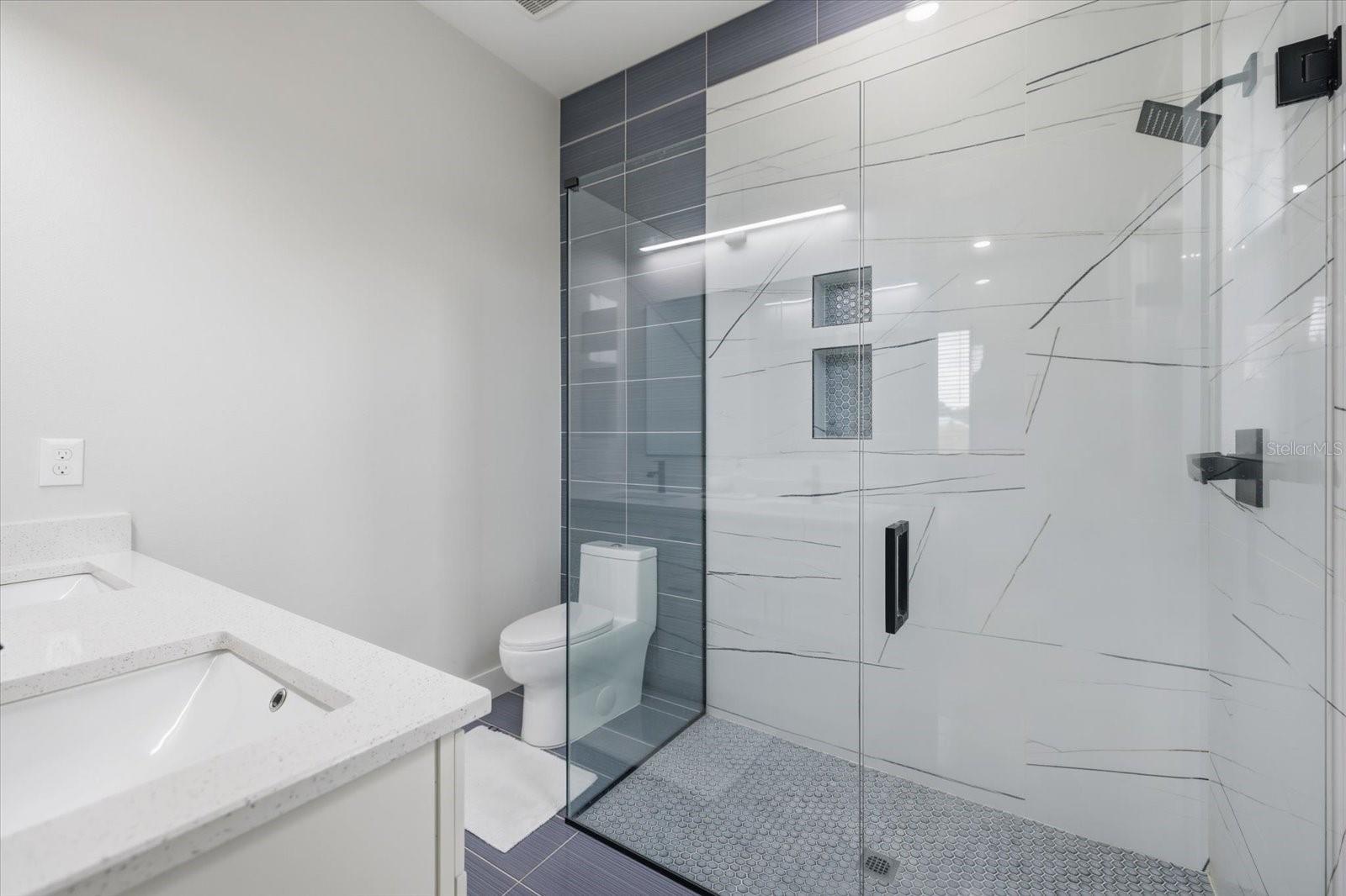 ROTONDA LAKES - Residential