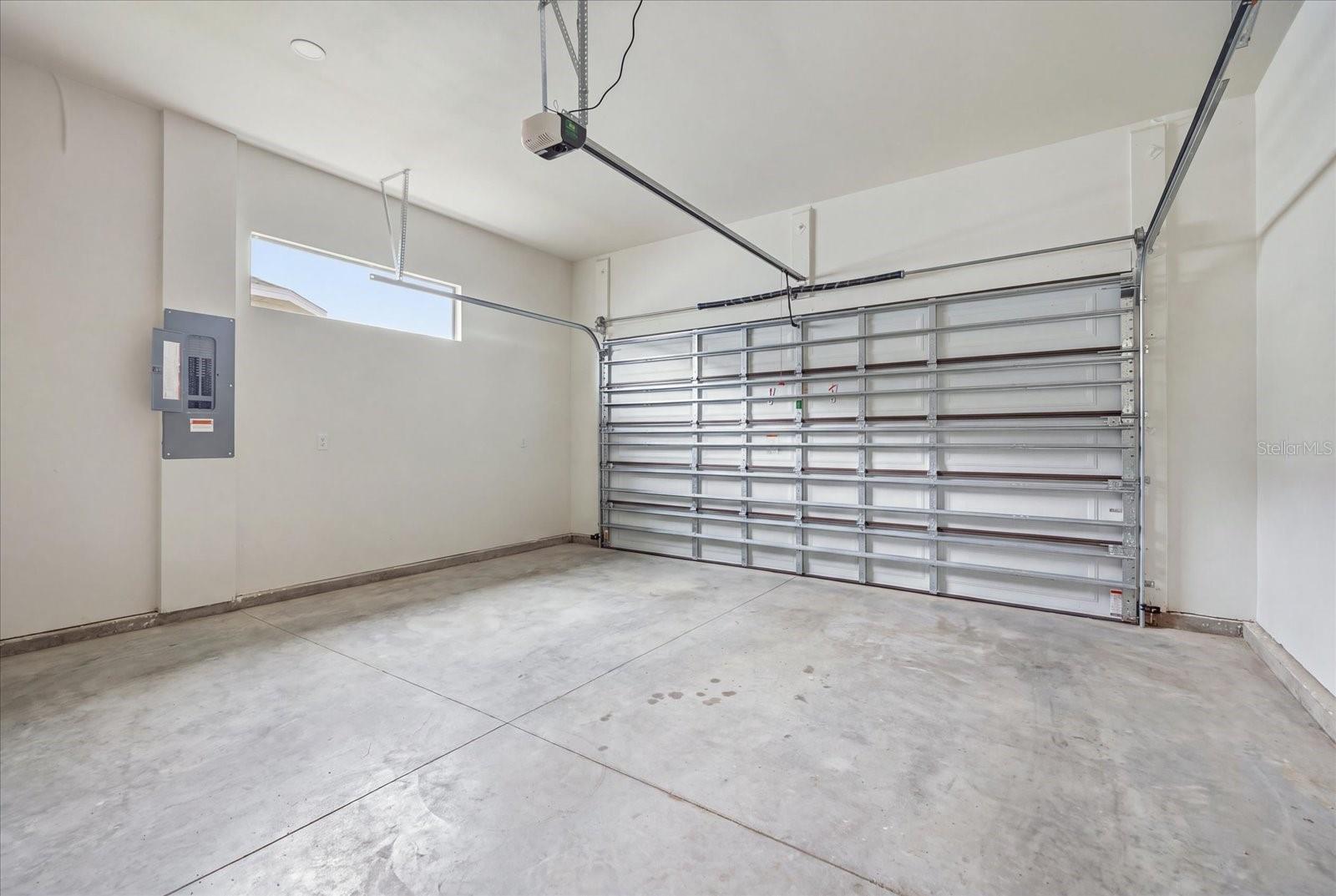 ROTONDA LAKES - Residential