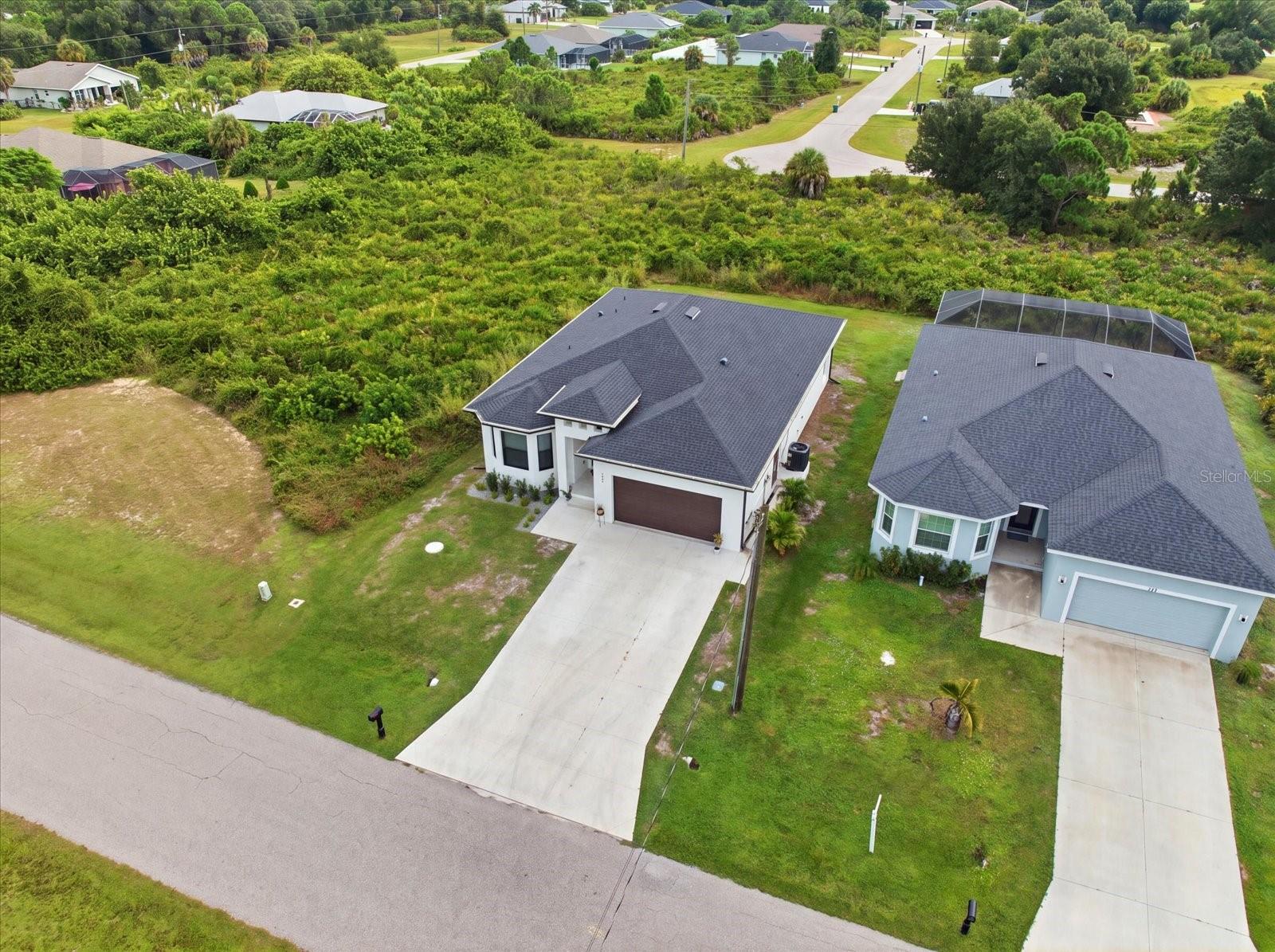ROTONDA LAKES - Residential