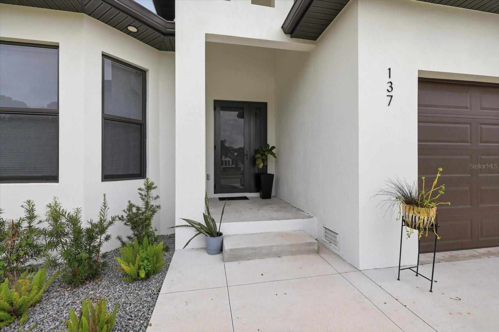 ROTONDA LAKES - Residential