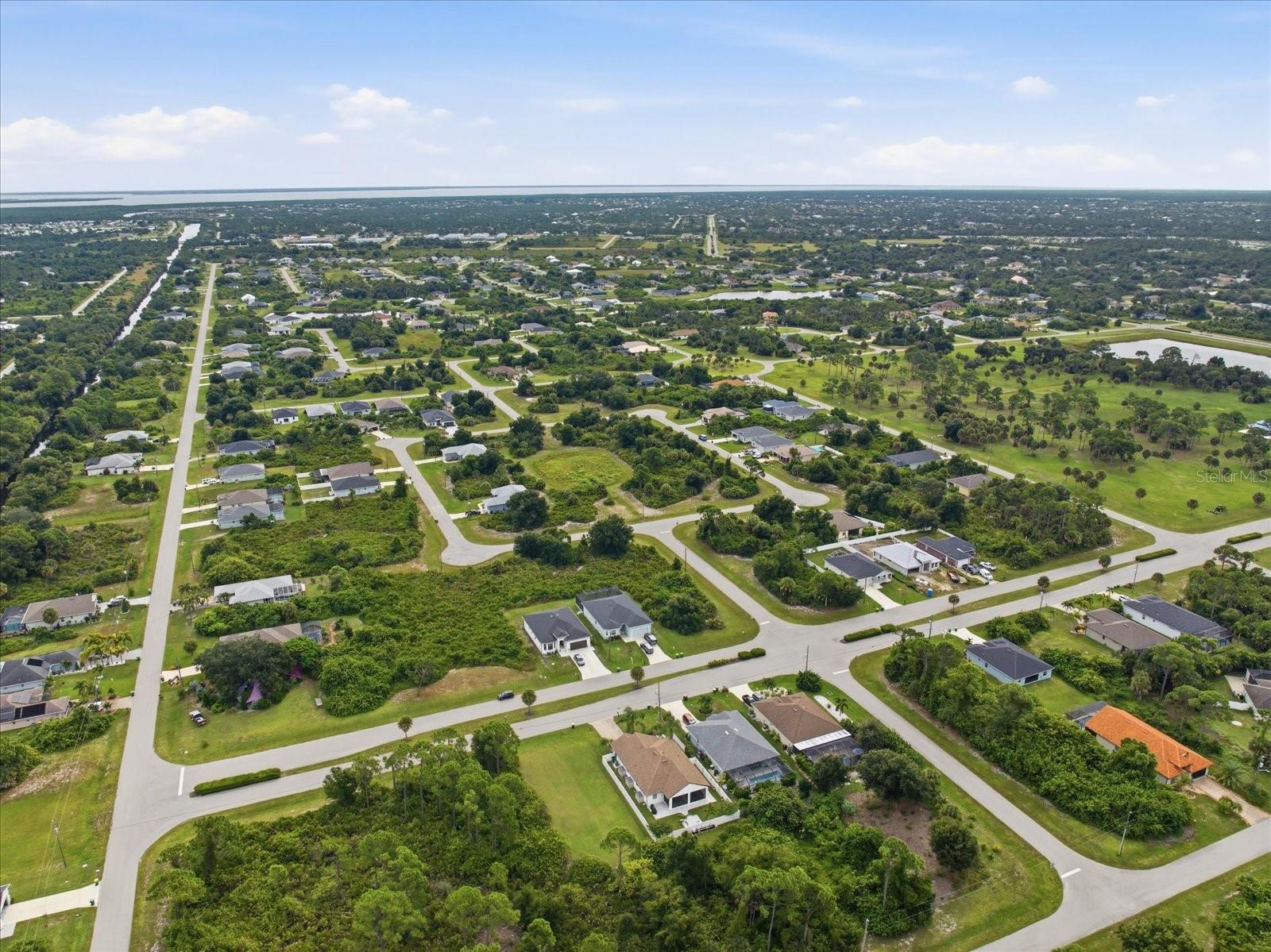 ROTONDA LAKES - Residential