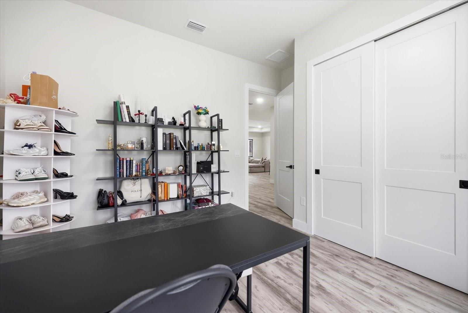 ROTONDA LAKES - Residential