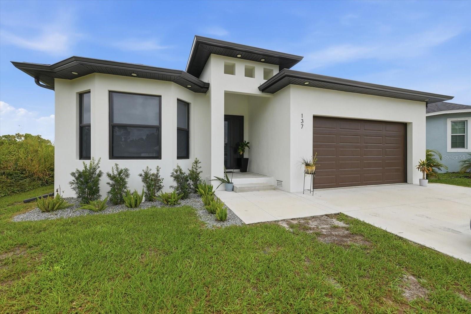 ROTONDA LAKES - Residential