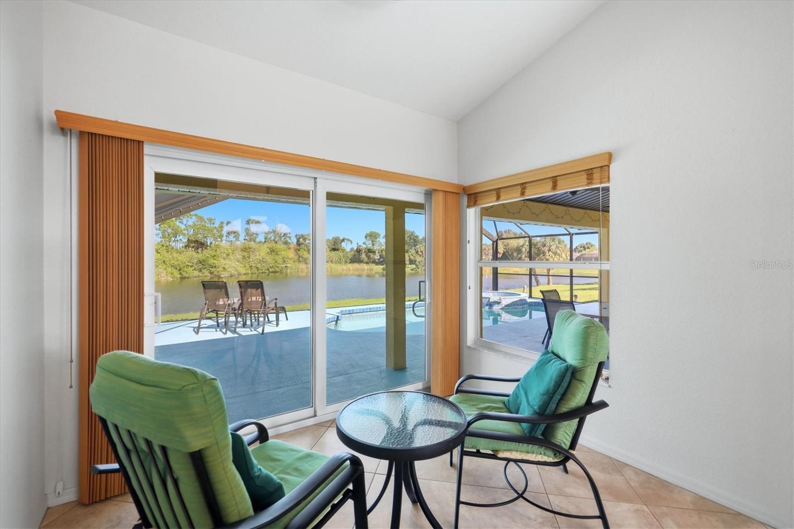 ROTONDA WEST PINE VALLEY - Residential