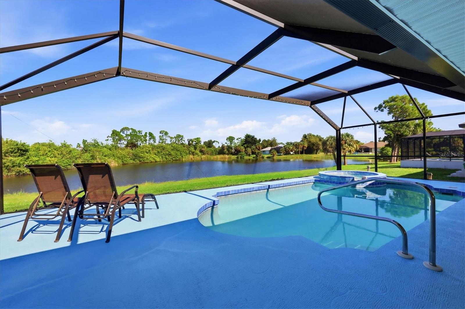 ROTONDA WEST PINE VALLEY - Residential