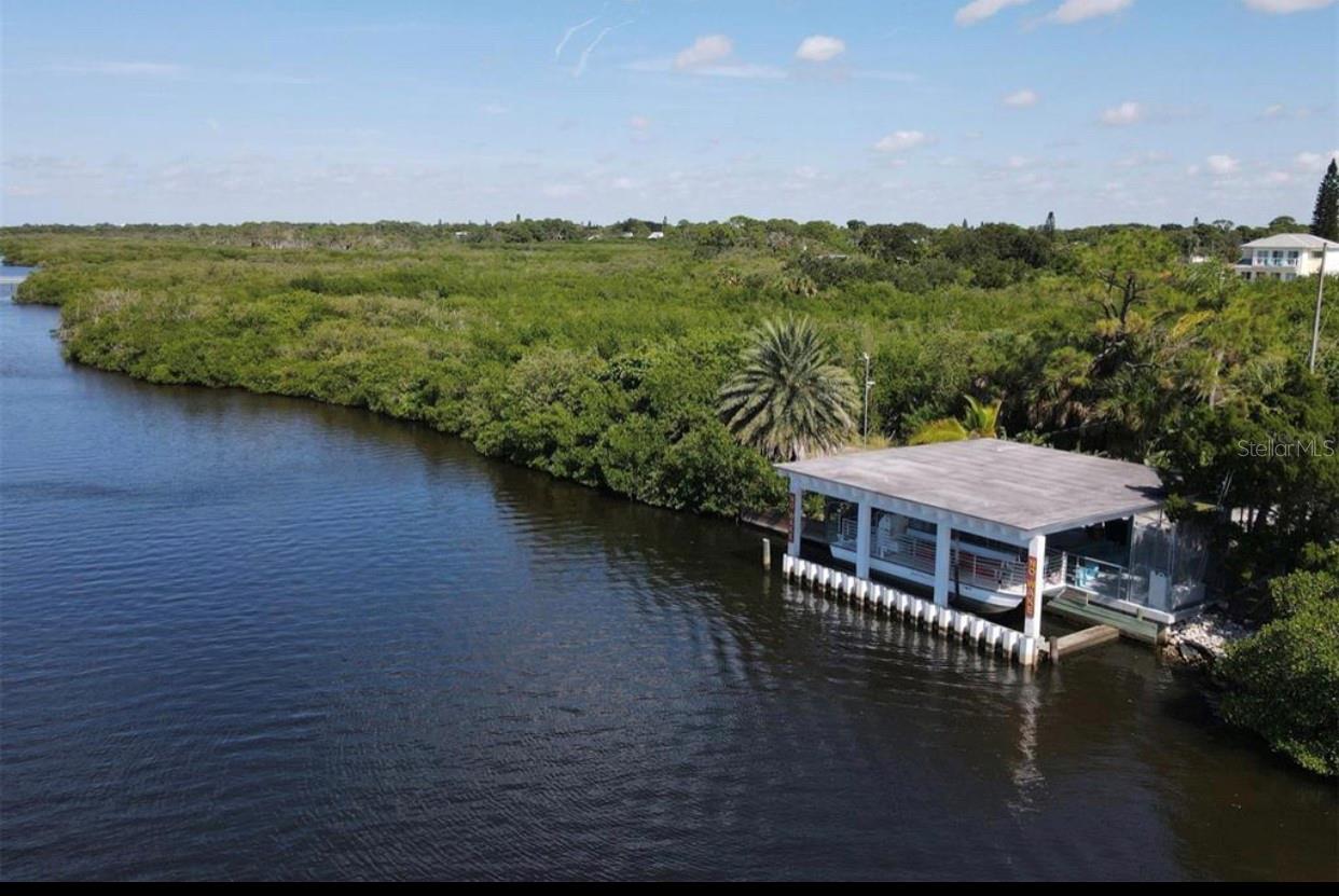 SOUTH VENICE - Land