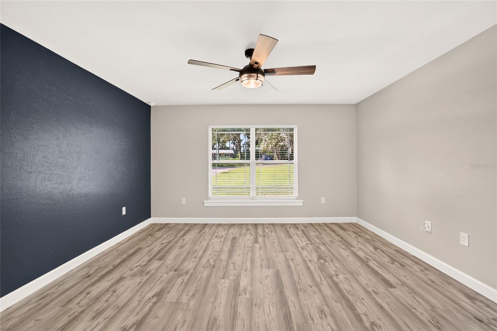 WILLISTON HEIGHTS - Residential