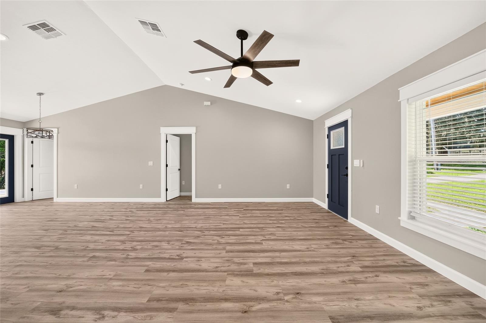 WILLISTON HEIGHTS - Residential