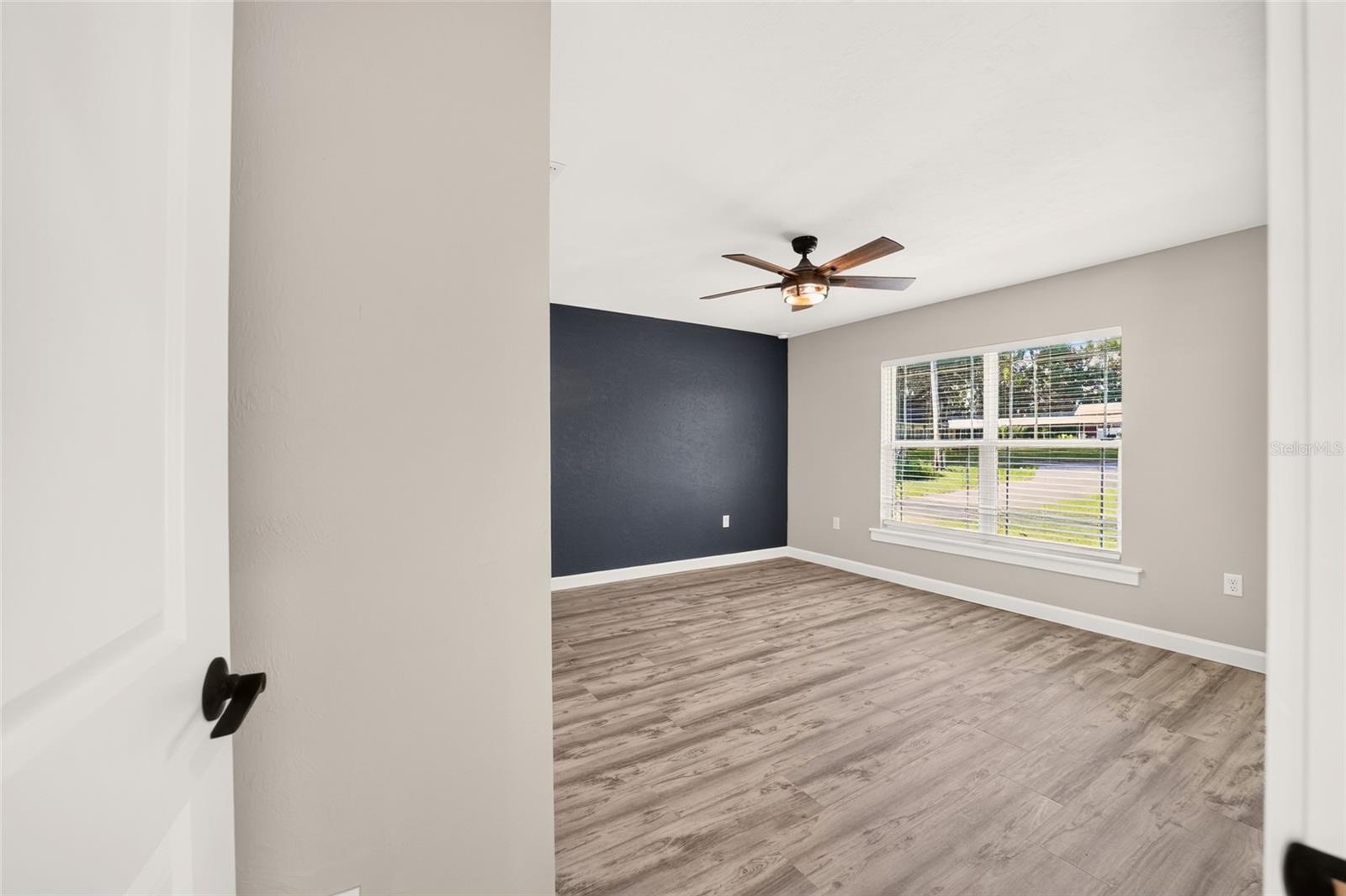 WILLISTON HEIGHTS - Residential