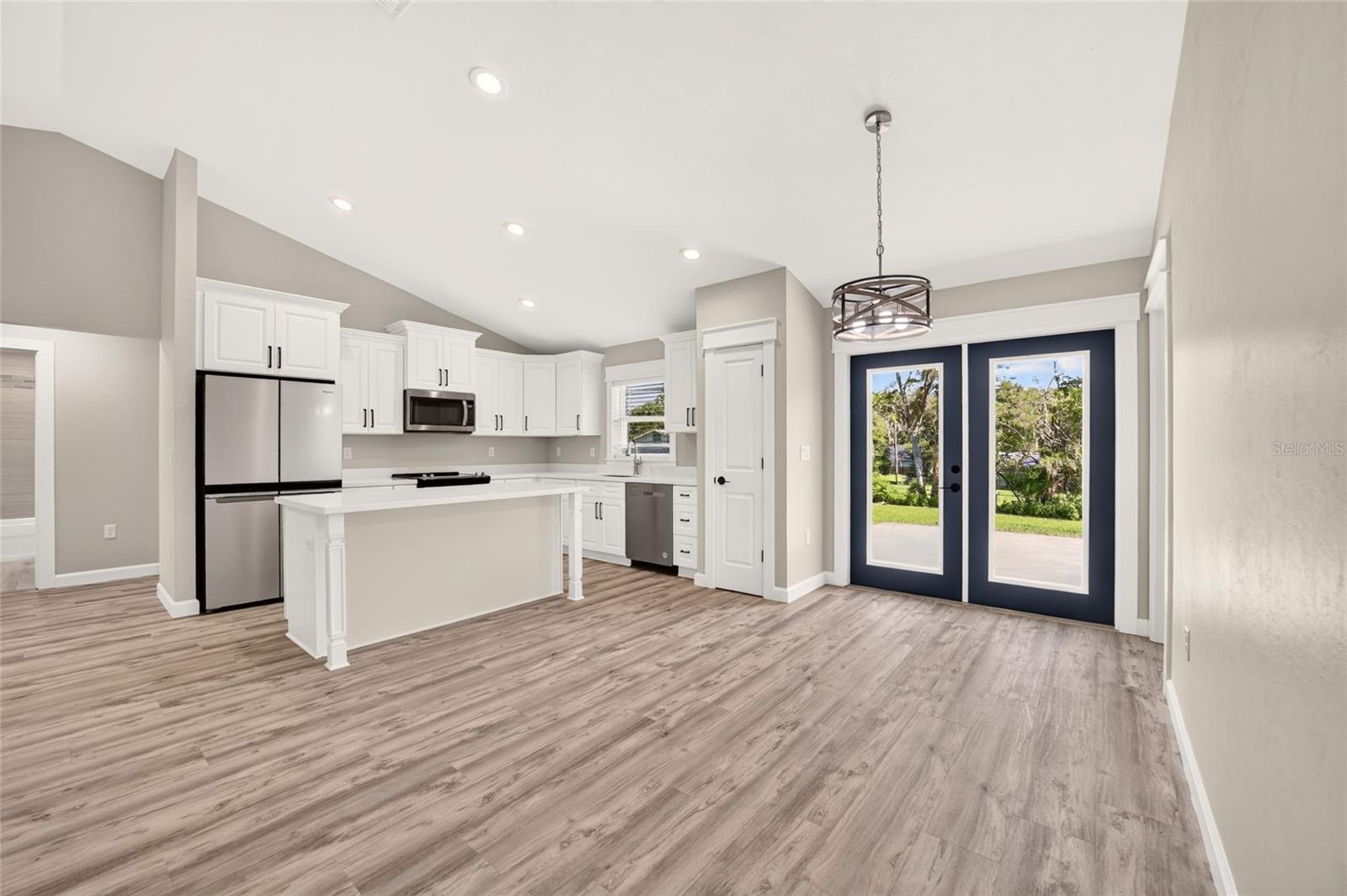 WILLISTON HEIGHTS - Residential
