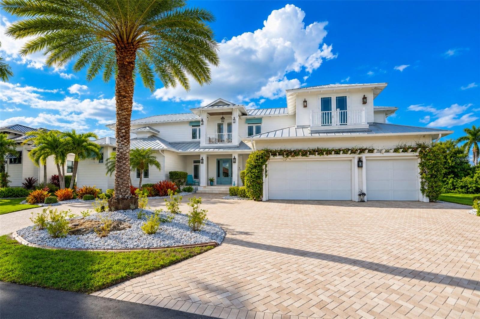 SEAMANS POINT - Residential