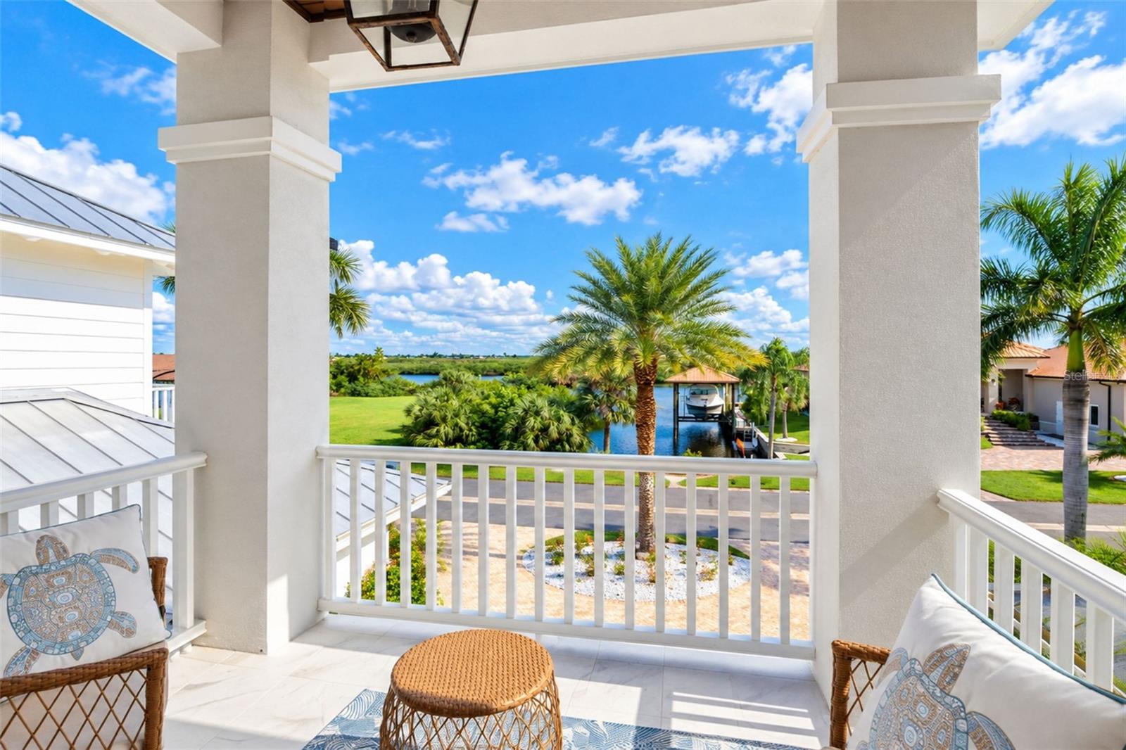 SEAMANS POINT - Residential