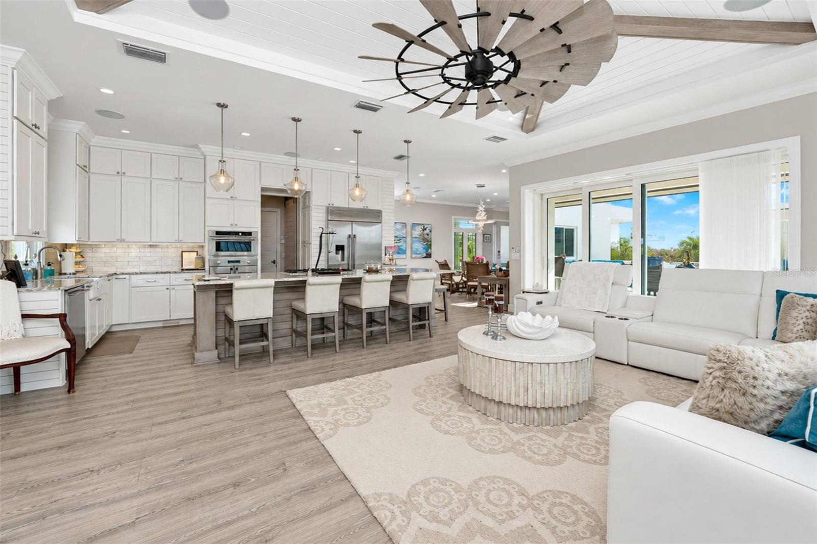 SEAMANS POINT - Residential