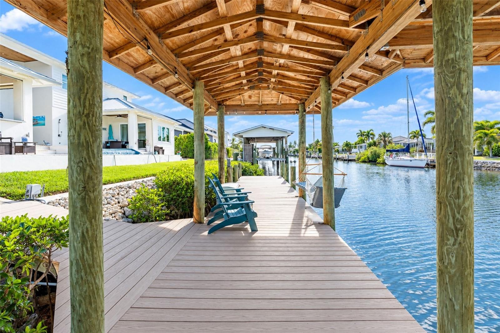 SEAMANS POINT - Residential