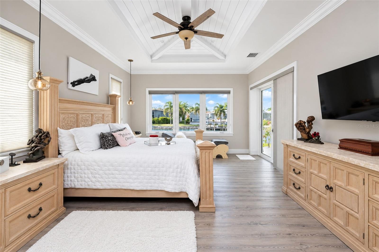 SEAMANS POINT - Residential