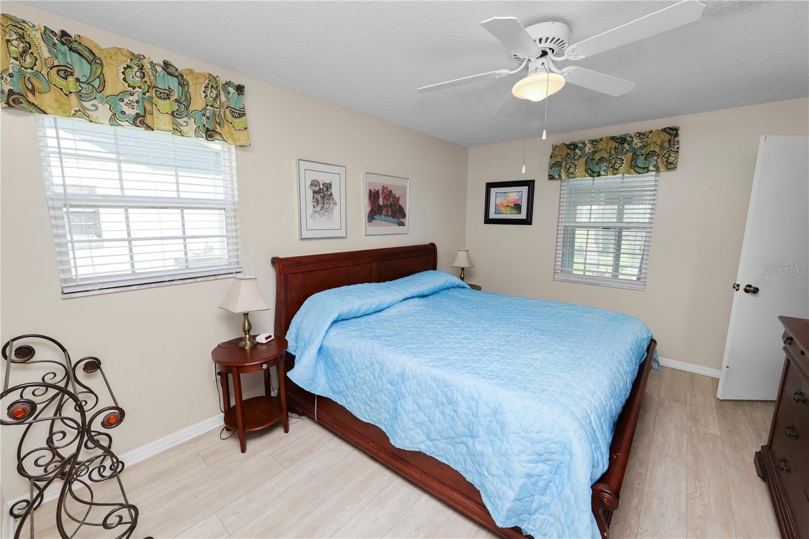 VANTAGE POINTE - Residential