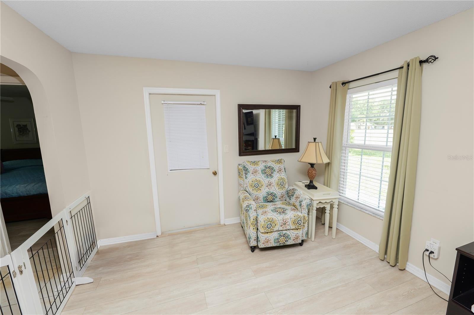 VANTAGE POINTE - Residential