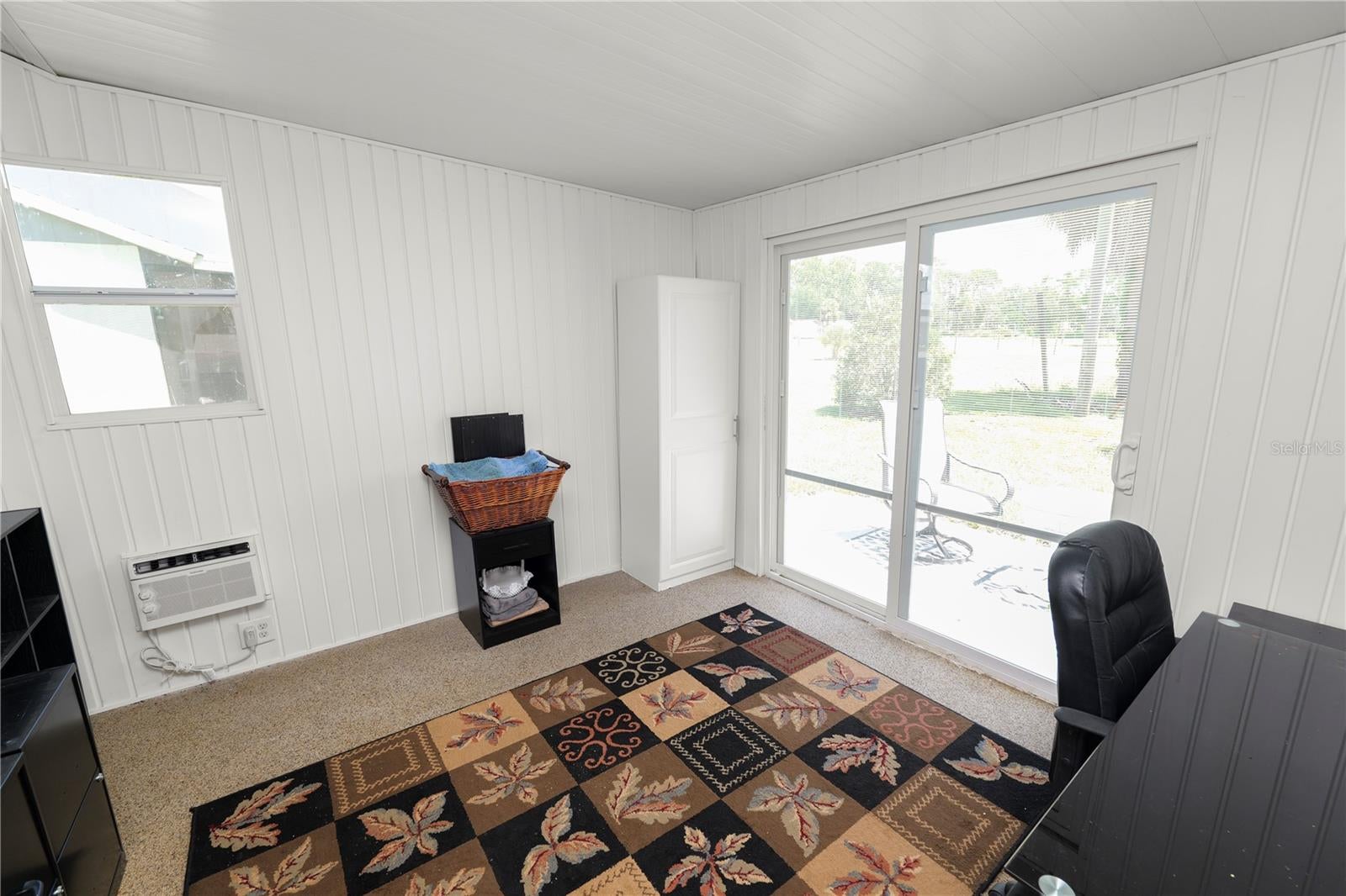 VANTAGE POINTE - Residential