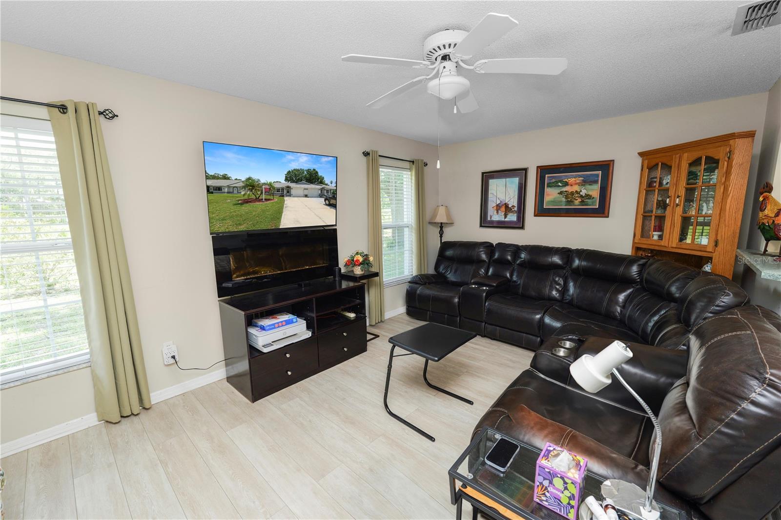 VANTAGE POINTE - Residential