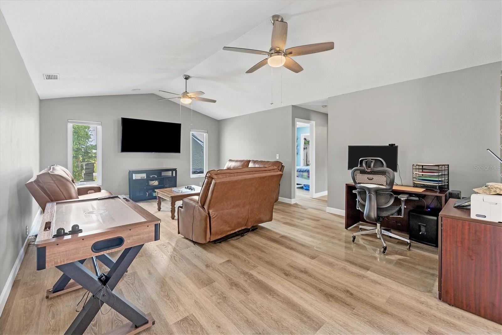 BAY VISTA ESTATES - Residential
