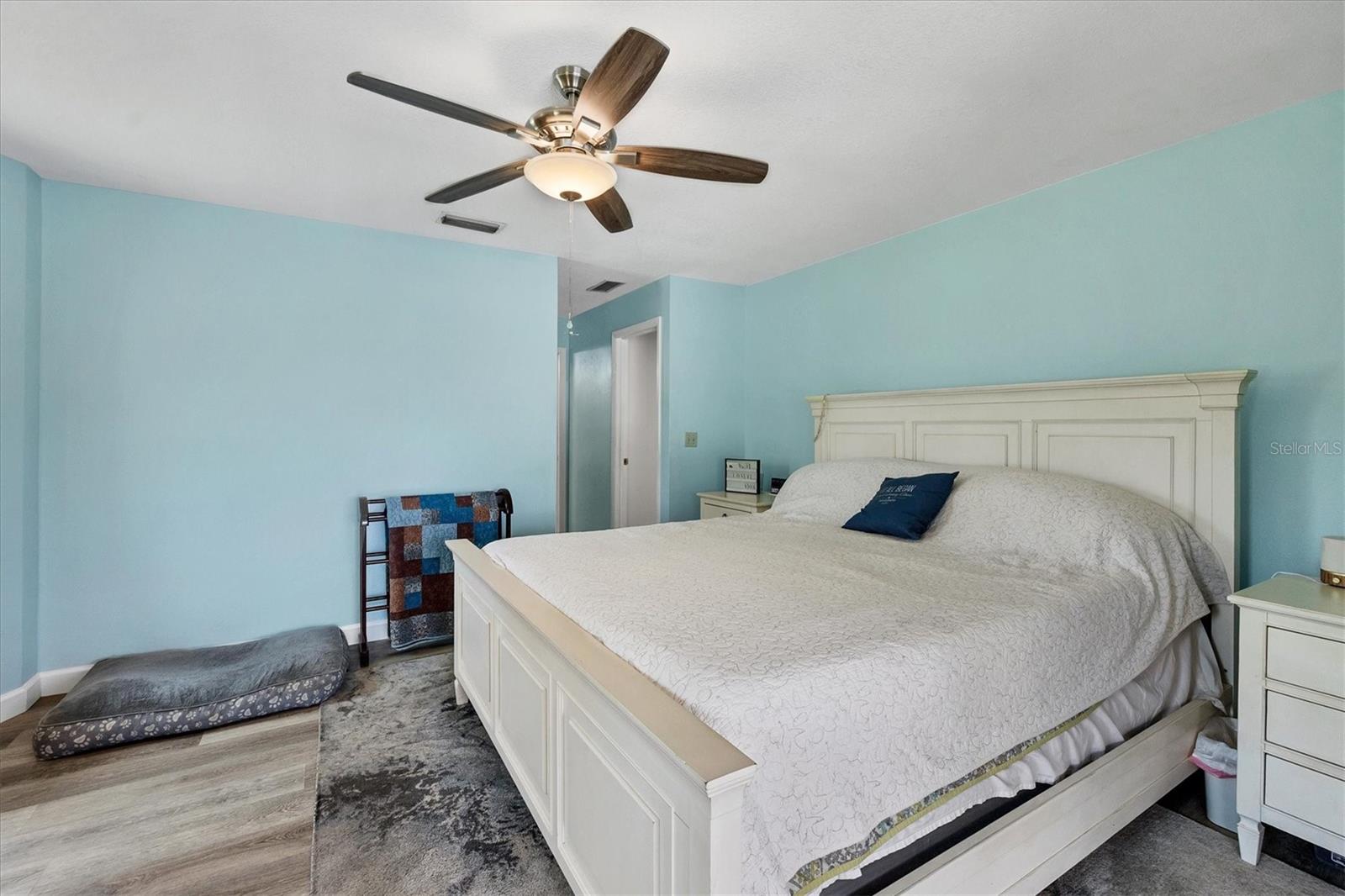 BAY VISTA ESTATES - Residential