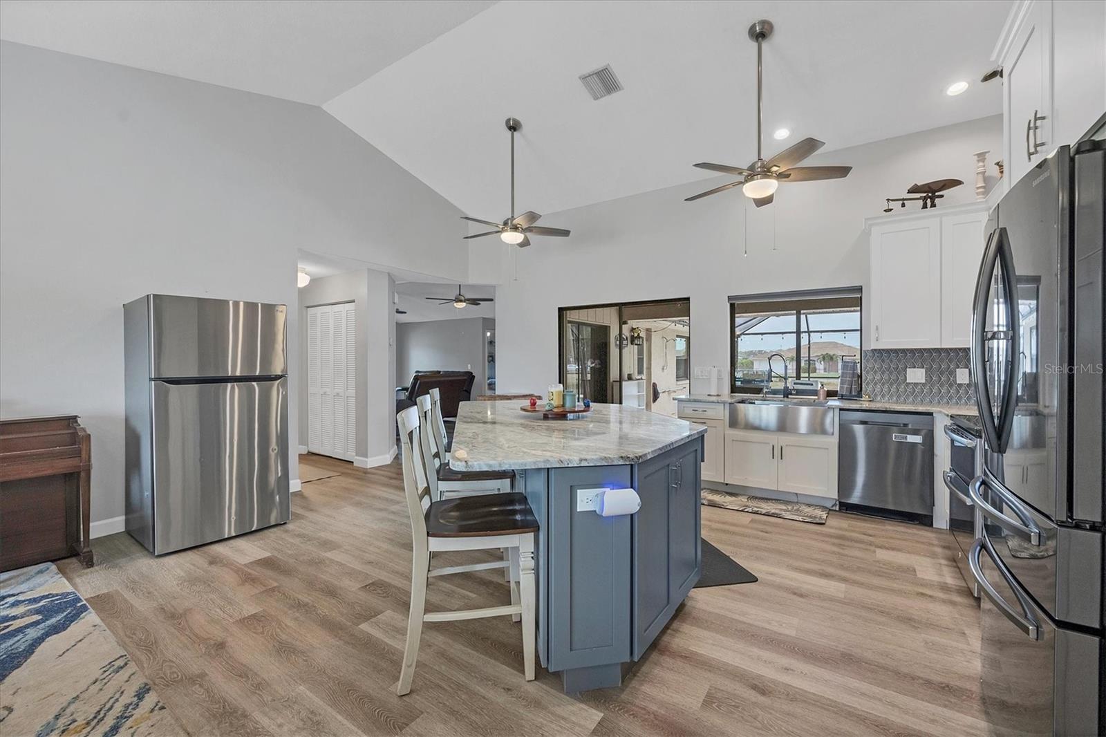 BAY VISTA ESTATES - Residential