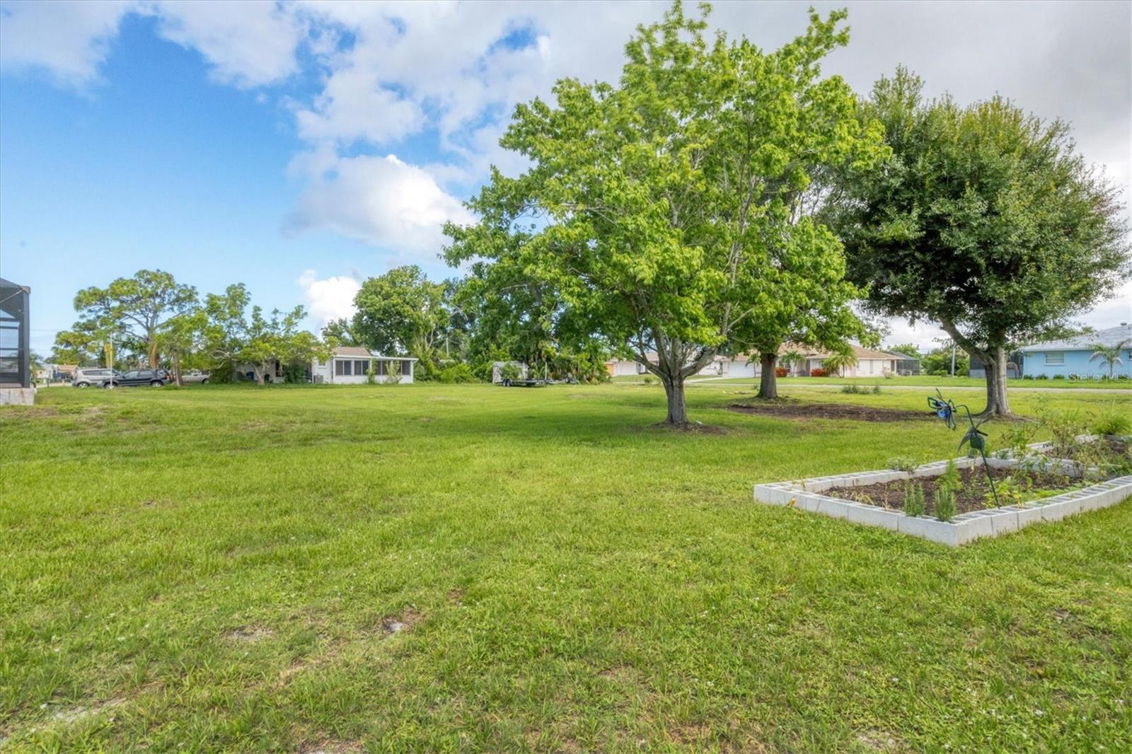 BAY VISTA ESTATES - Residential