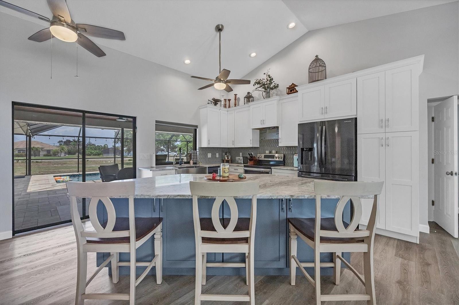 BAY VISTA ESTATES - Residential