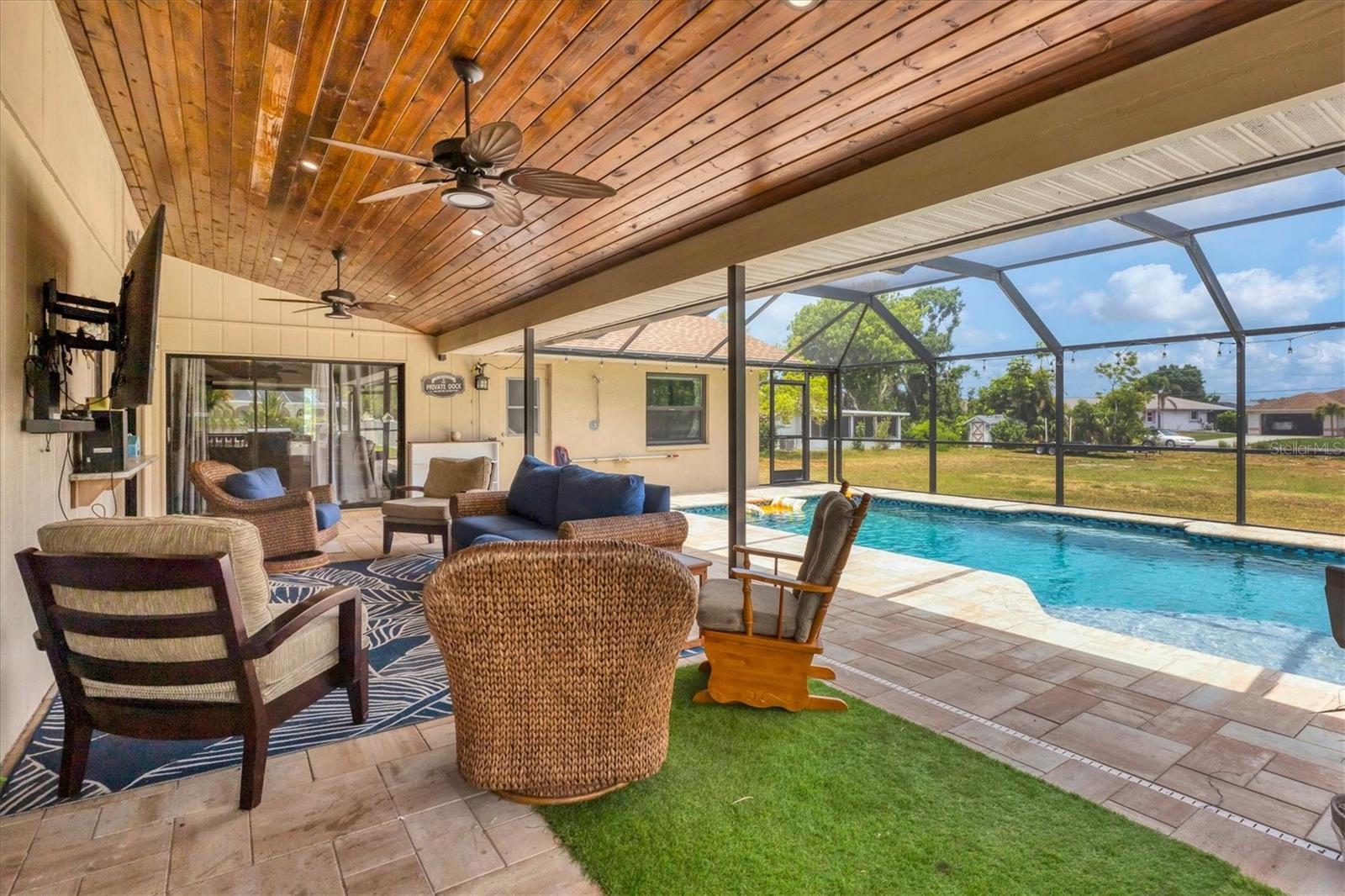 BAY VISTA ESTATES - Residential