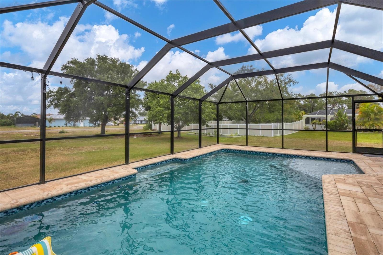 BAY VISTA ESTATES - Residential