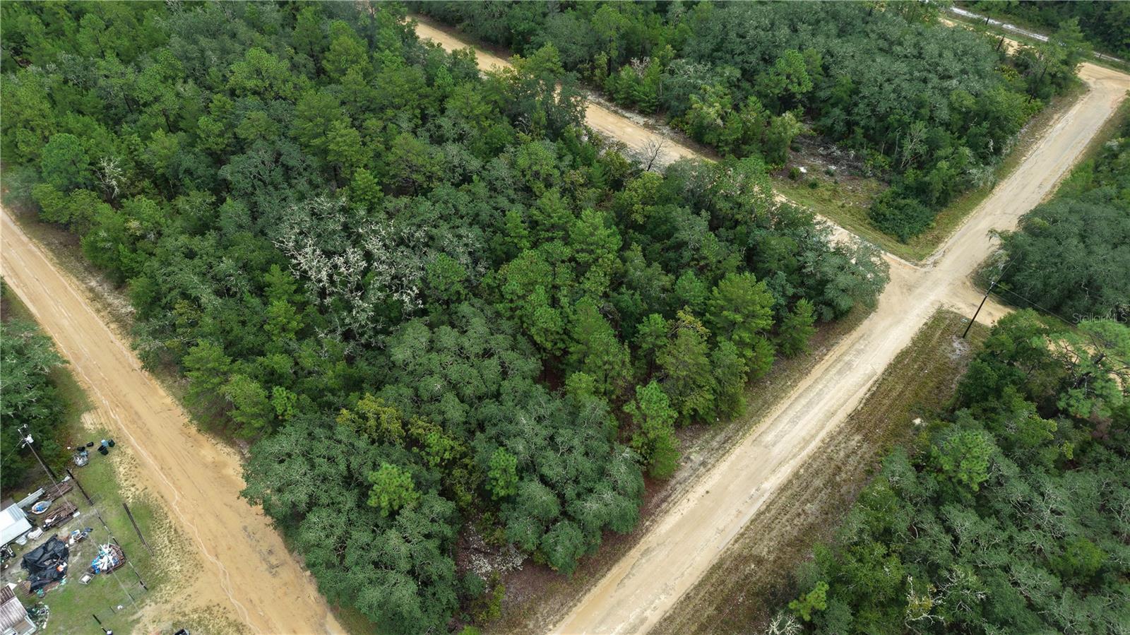 INTERLACHEN LAKES ESTATES - Land