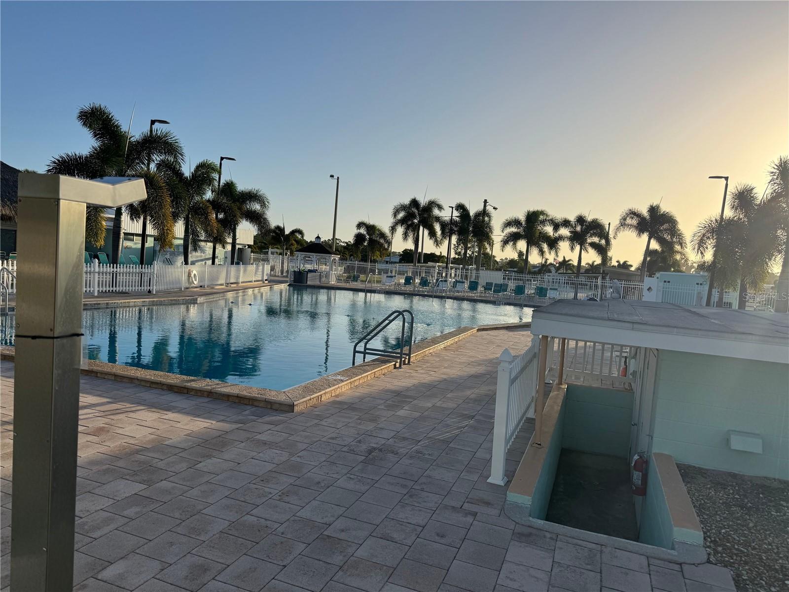 TRI-PAR ESTATES - Residential