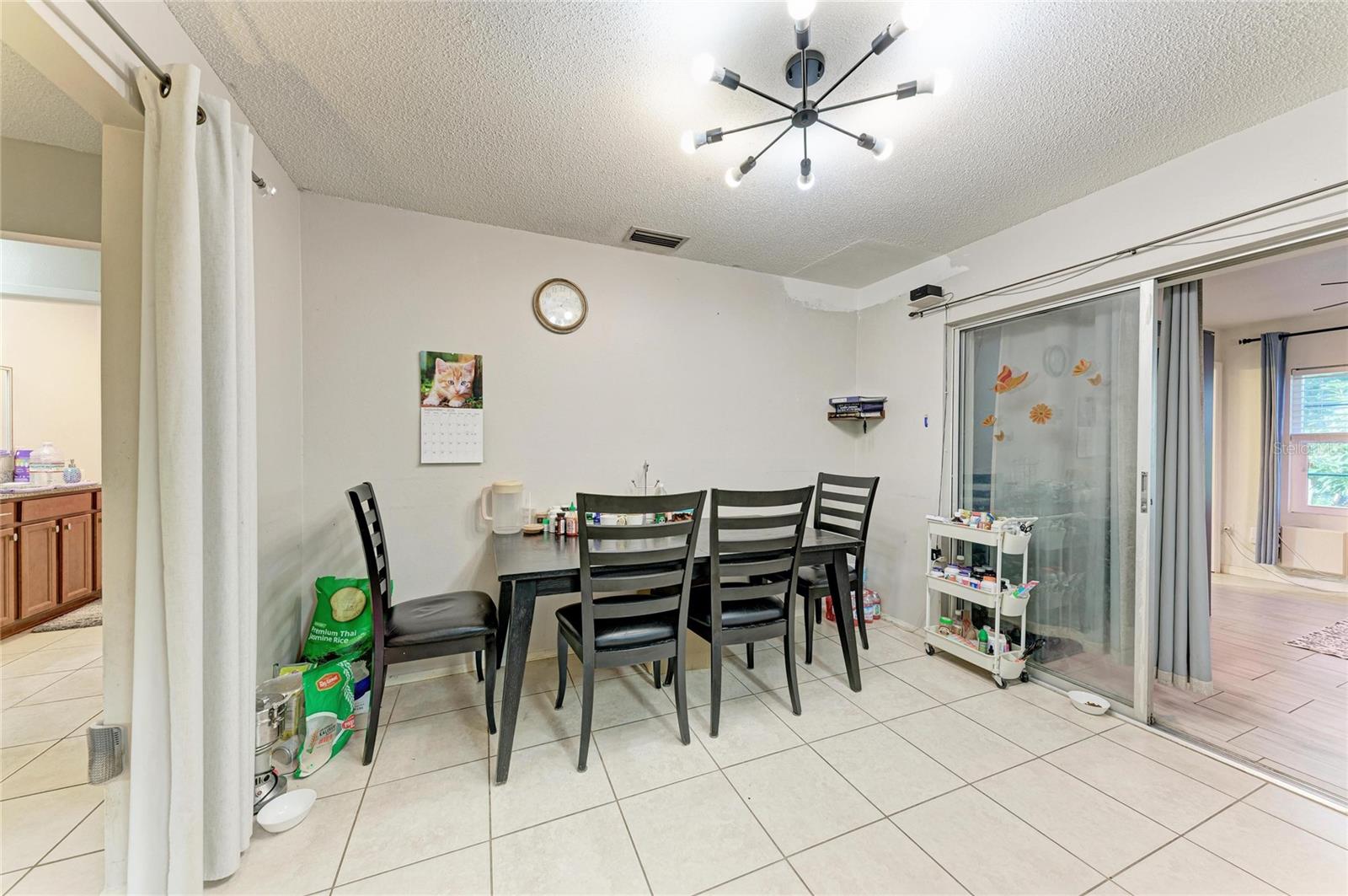 COLONIAL TERRACE - Residential