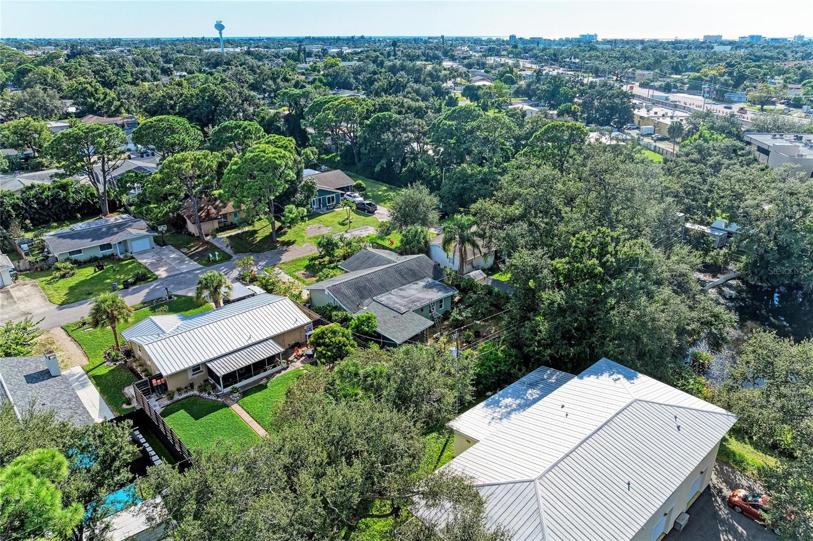 COLONIAL TERRACE - Residential