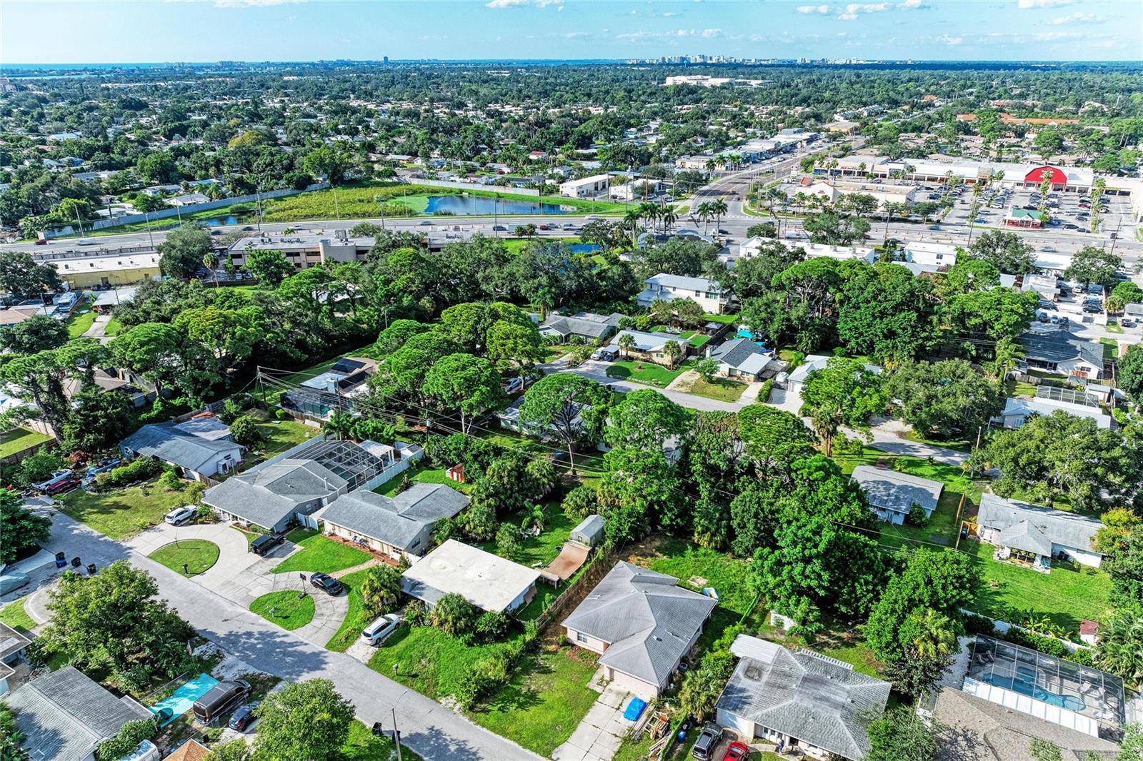 COLONIAL TERRACE - Residential