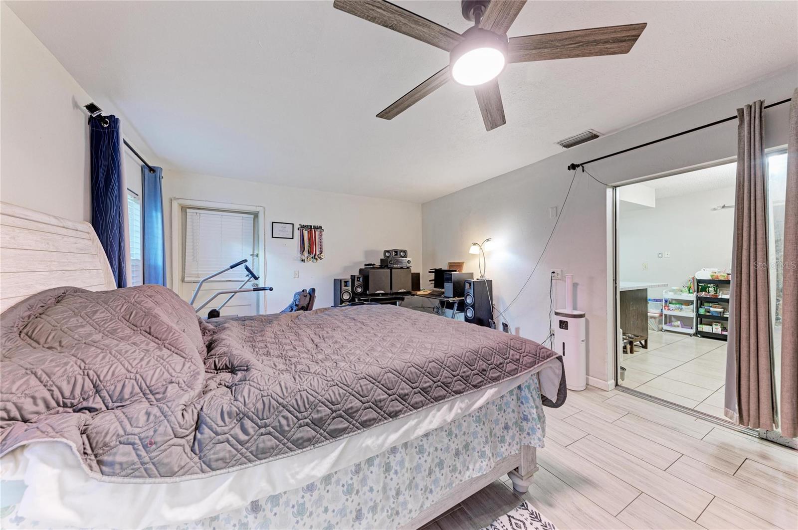 COLONIAL TERRACE - Residential